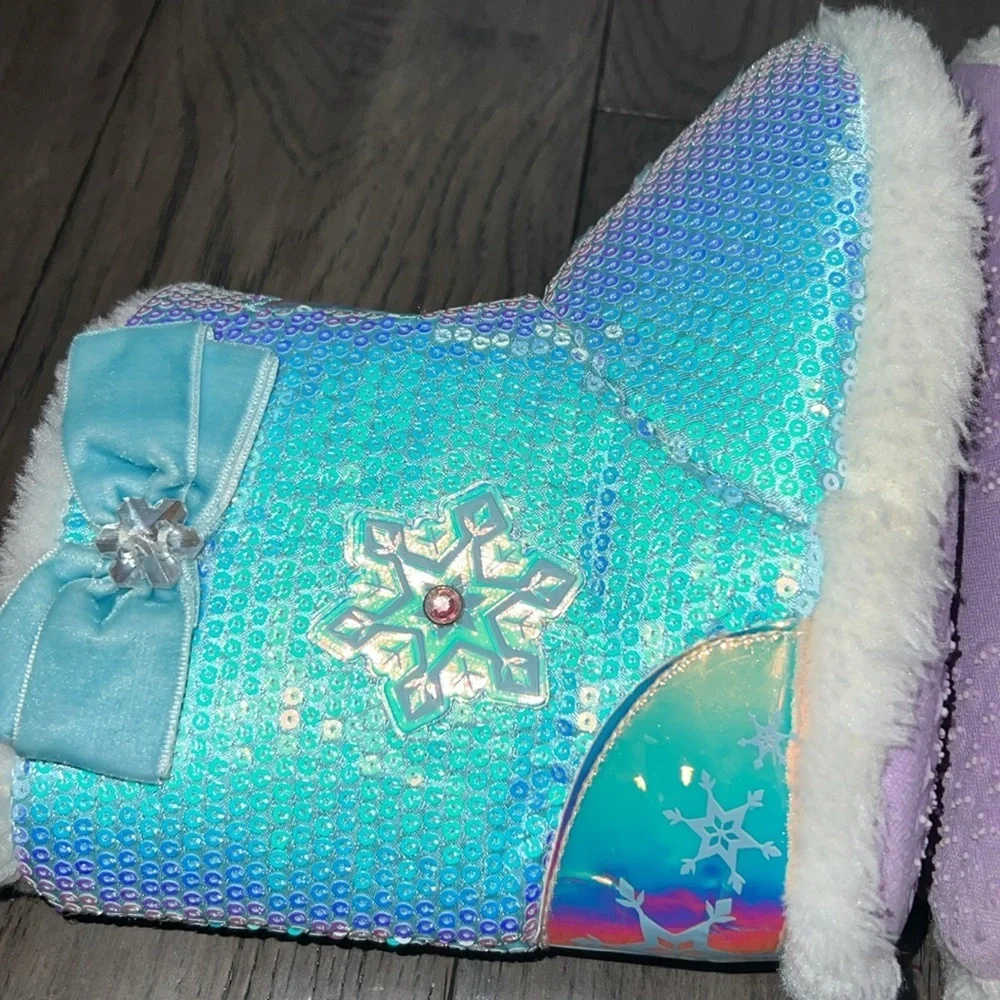 Frozen 2 sequenced slipper booties